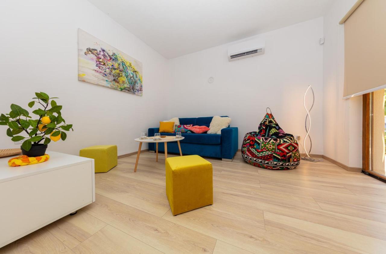 Al Pino Blue Property Premantura Exterior photo