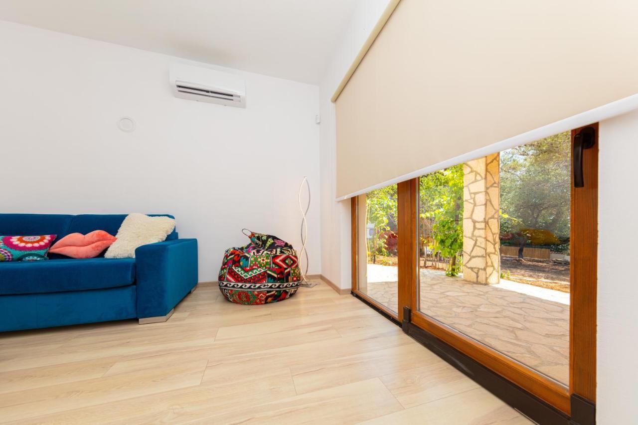 Al Pino Blue Property Premantura Exterior photo